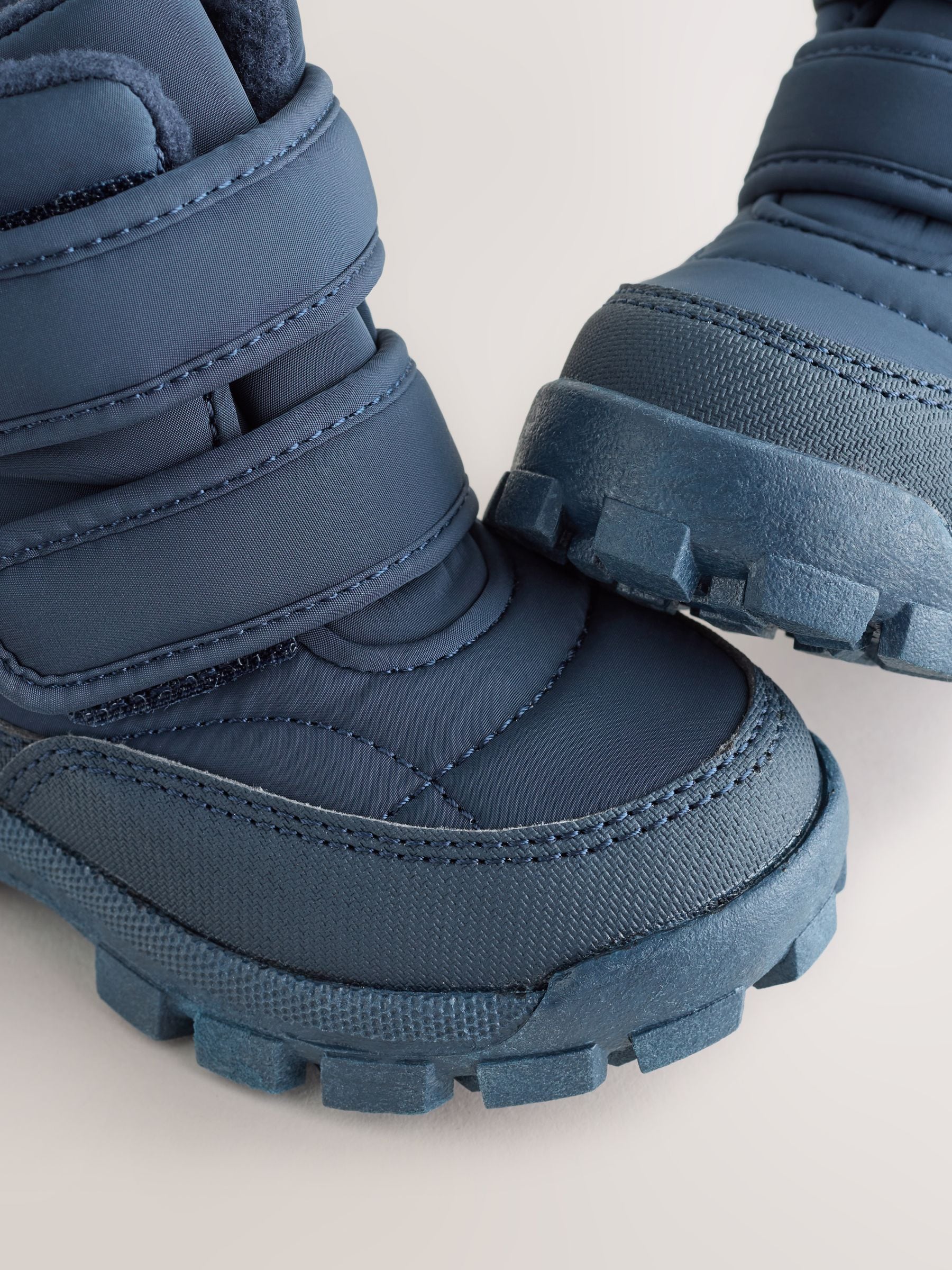 Marineblauw - Gewatteerde laarzen met klittenbandsluiting