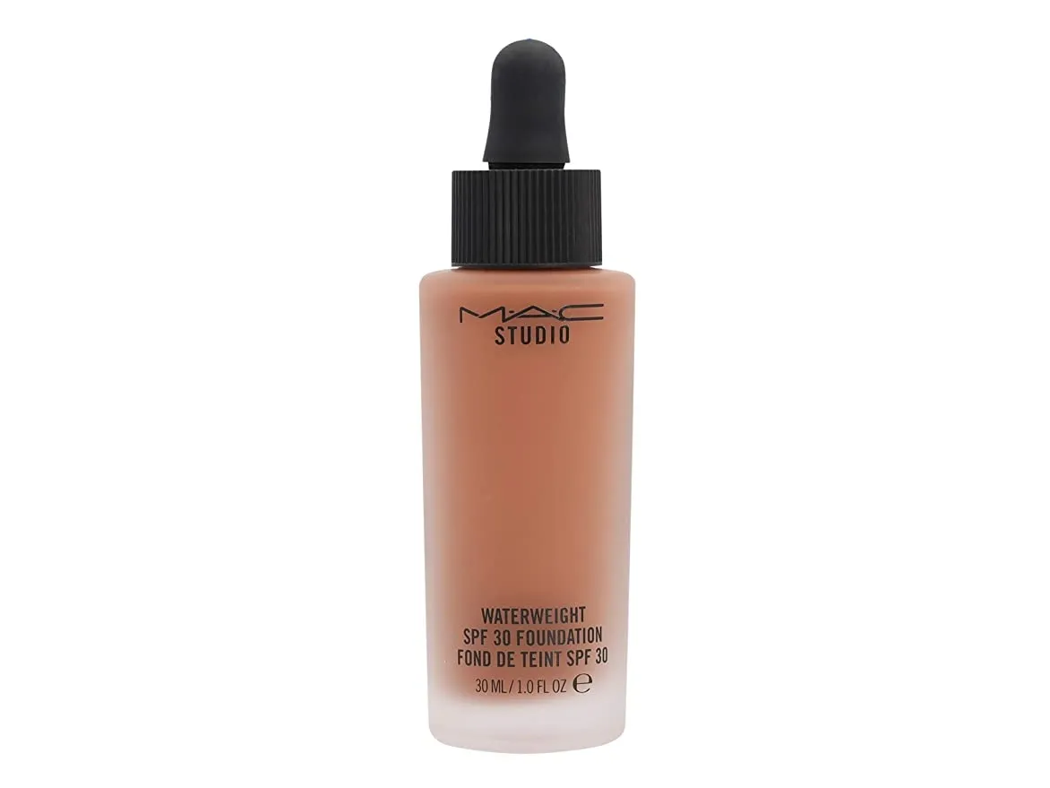 MAC Studio Waterweight Foundation NW50 30 ml