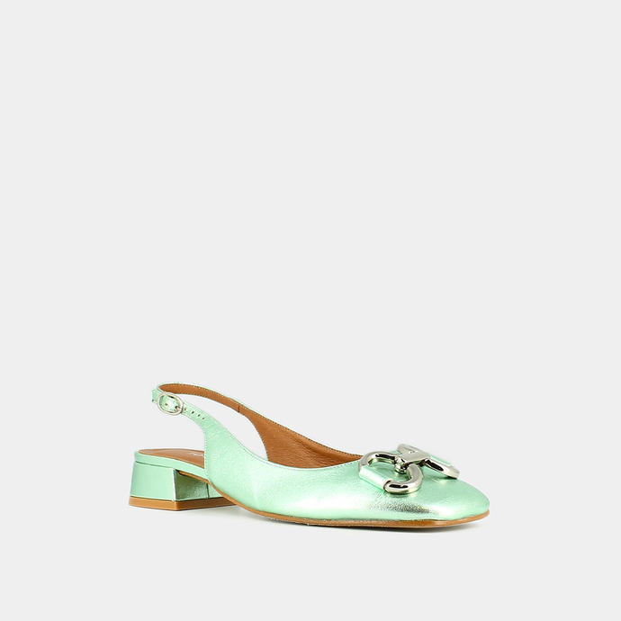 Ballerines slingback à bouts carrés et détails argentés  en cuir métallisé vert clair