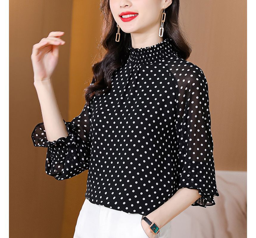 Everose - Blouse met driekwartmouwen en col en stippen van chiffon