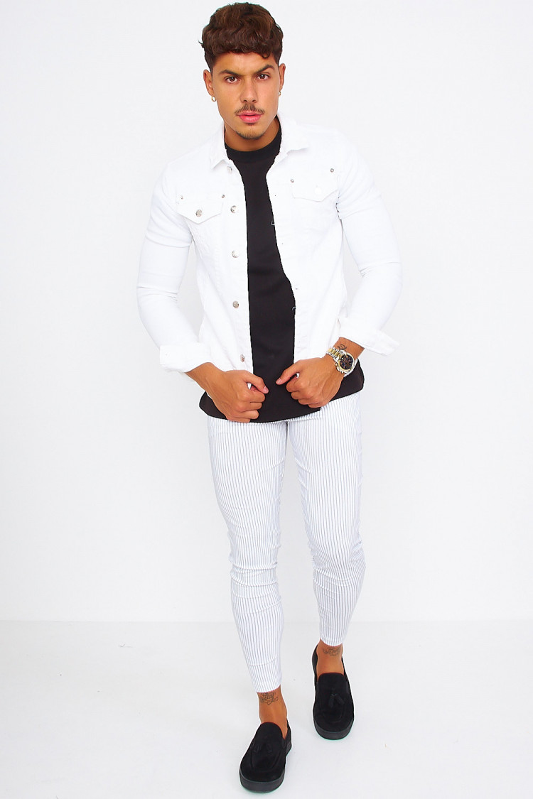 Pantalon chino blanc à rayures pointillées noires