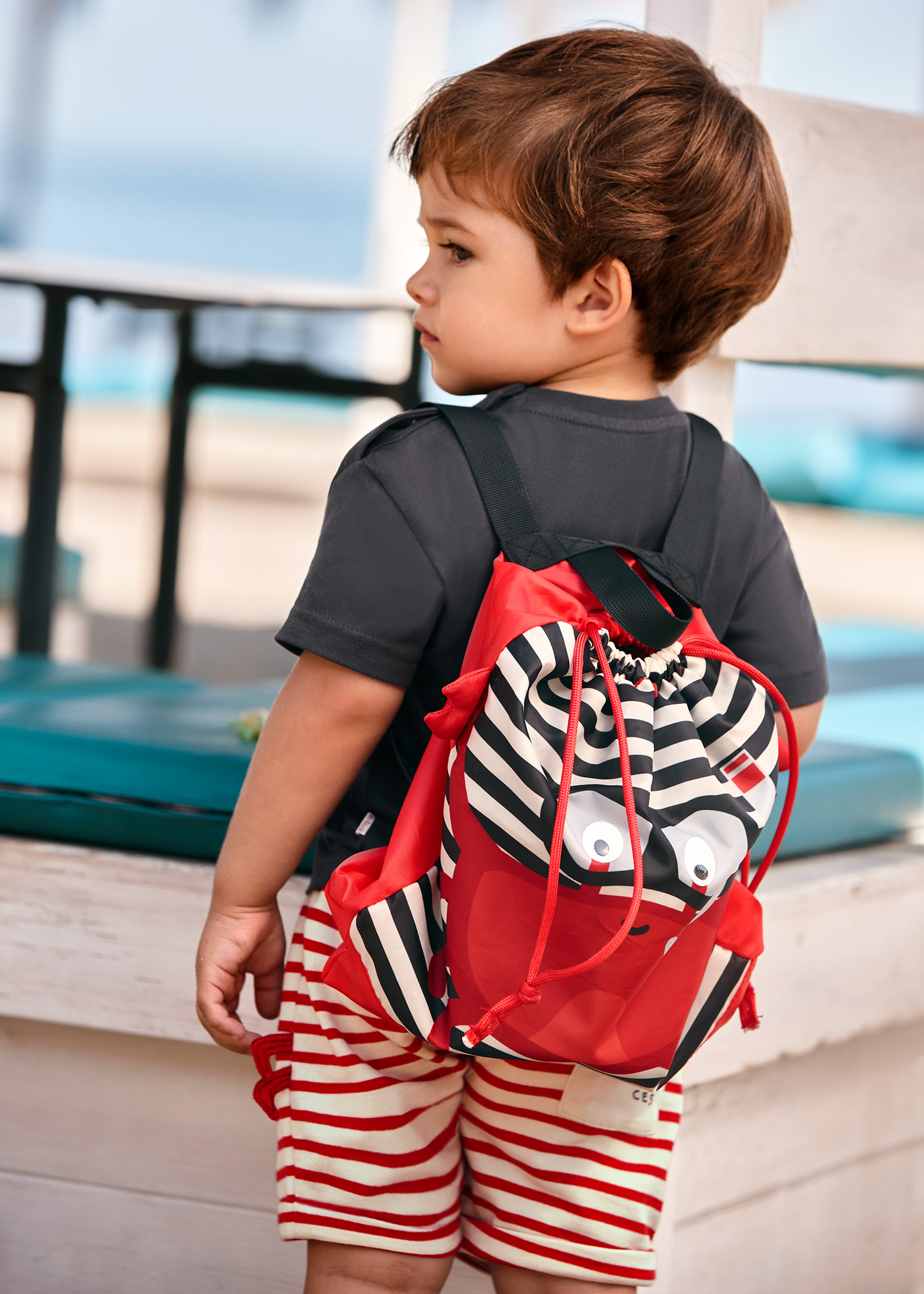 Mochila interativa para bebês