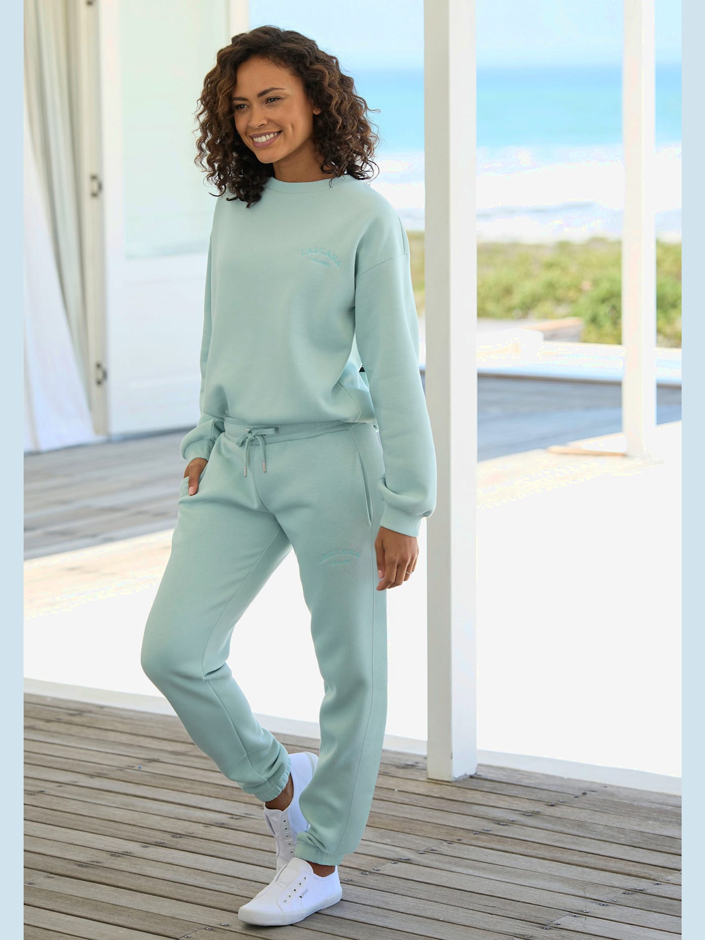 Sweatshirt avec logo brodé