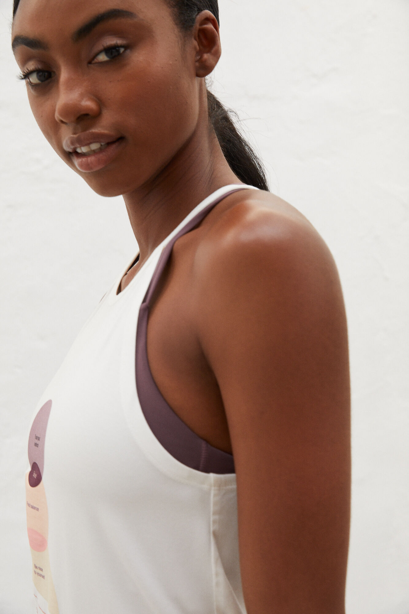 Regata branca estilo halter - bege