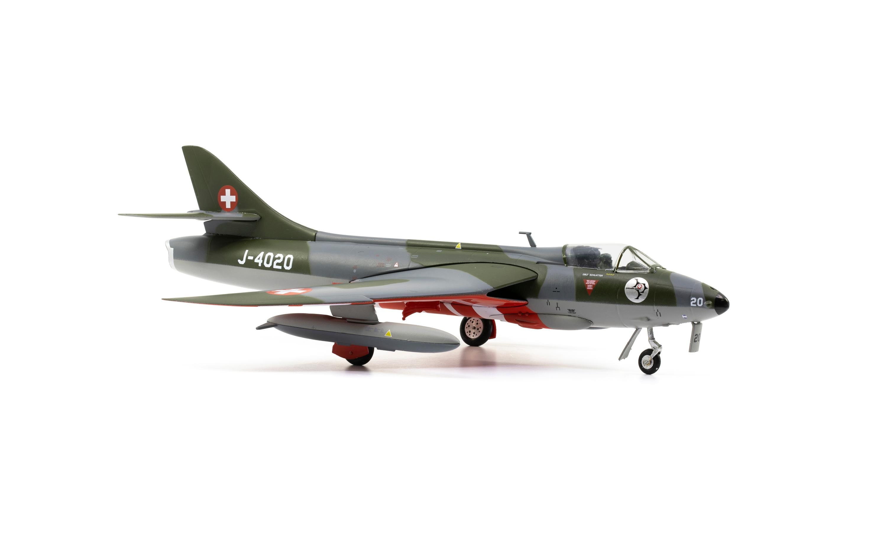 Hunter Mk58 J-4020 Patrouille Suisse 1:72Authentisches Modell der Patrouille Suisse Hunter