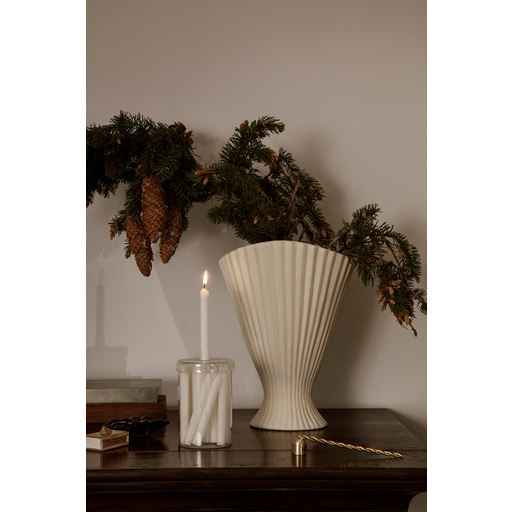ferm LIVING Fountain Vase, Råhvid