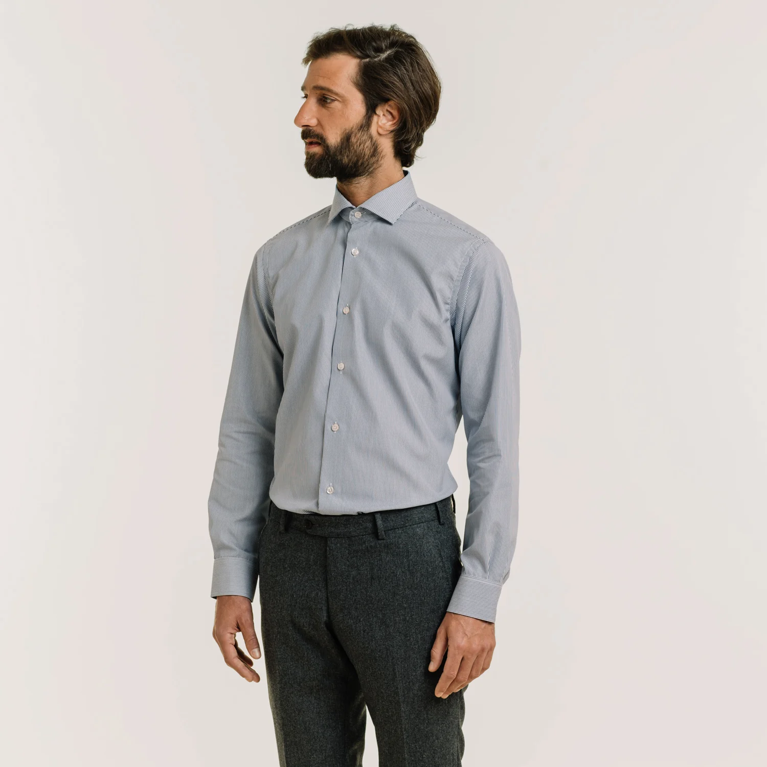 Fitted shirt in double-twisted poplin with small dark blue stripes