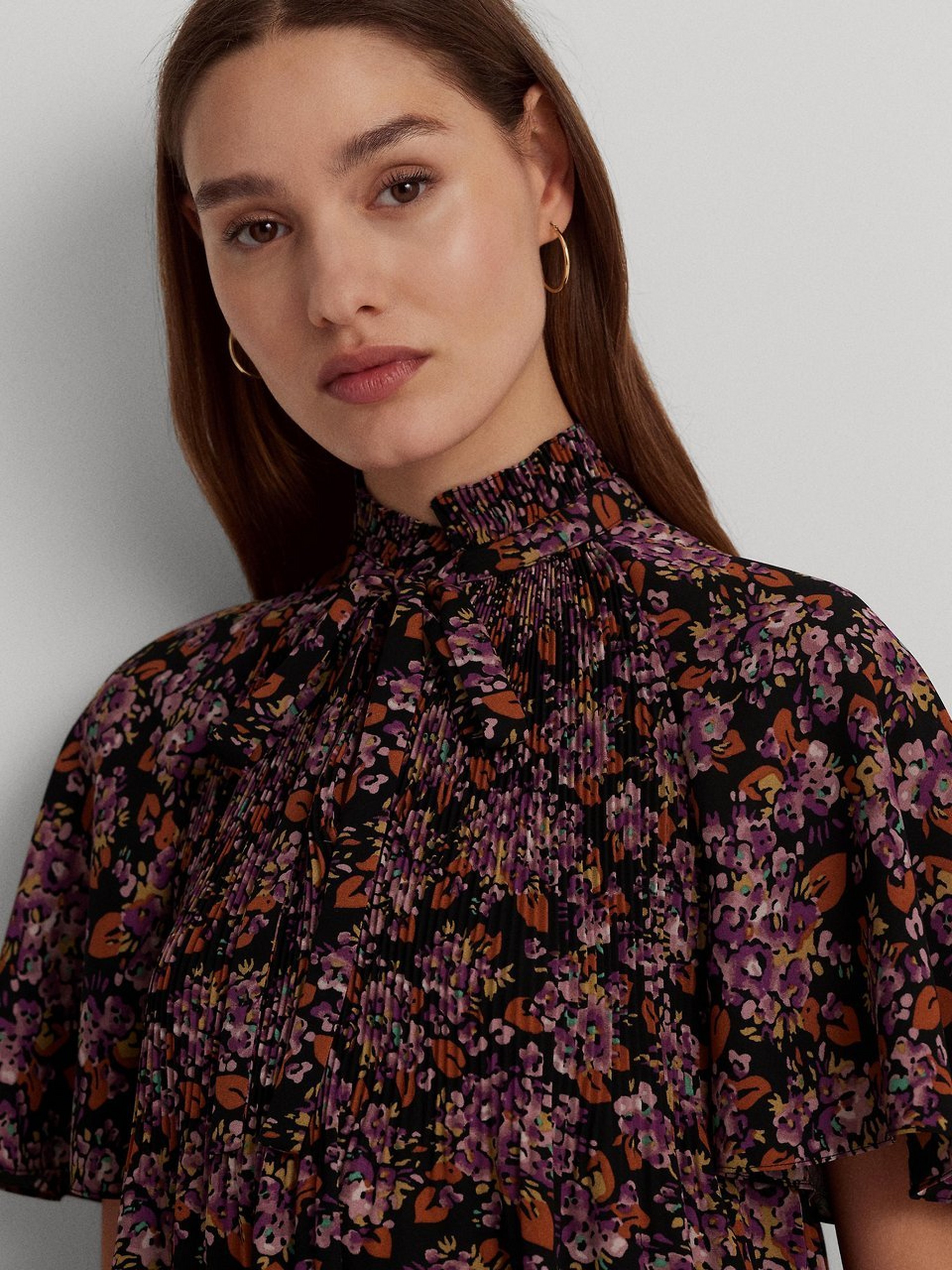 Bluse mit Stehkragen