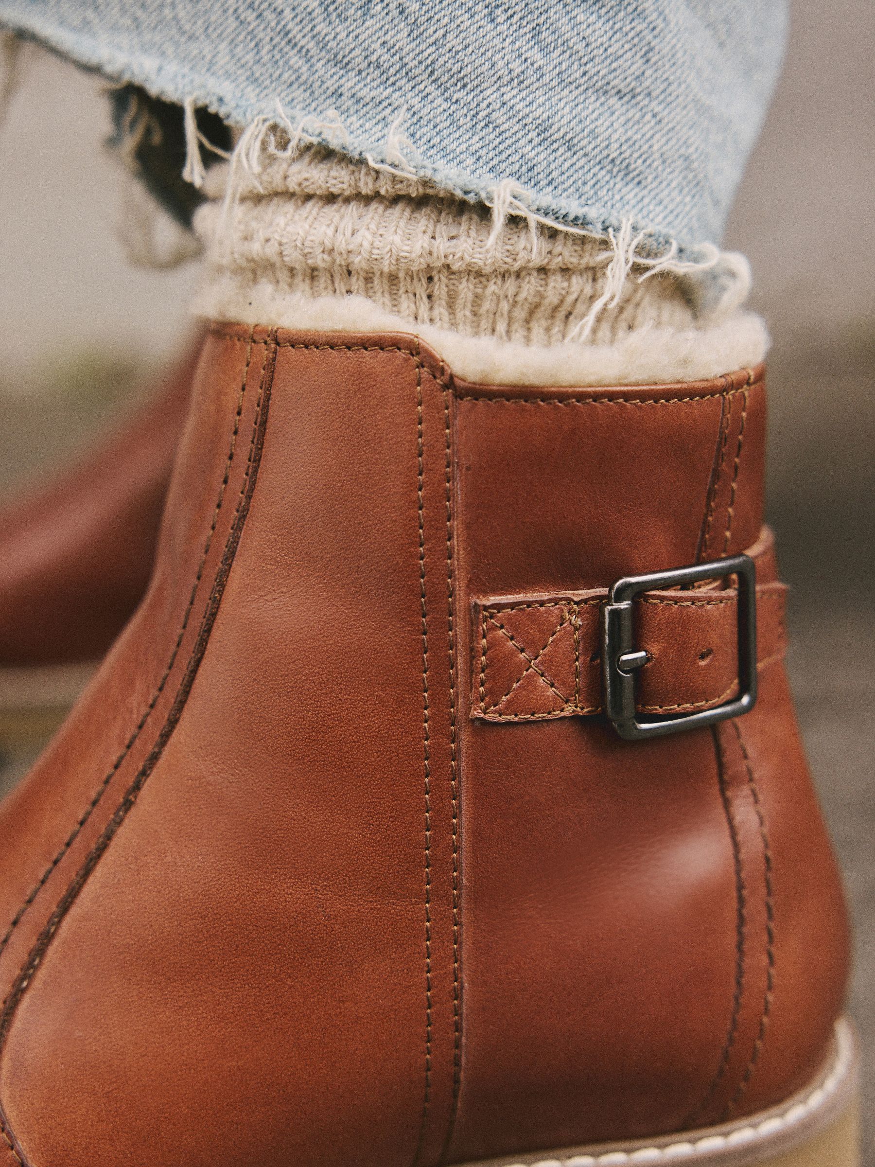 Lichtbruin leer - Forever Comfort® Faux Fur Lined Buckle Trim Ankle Boots