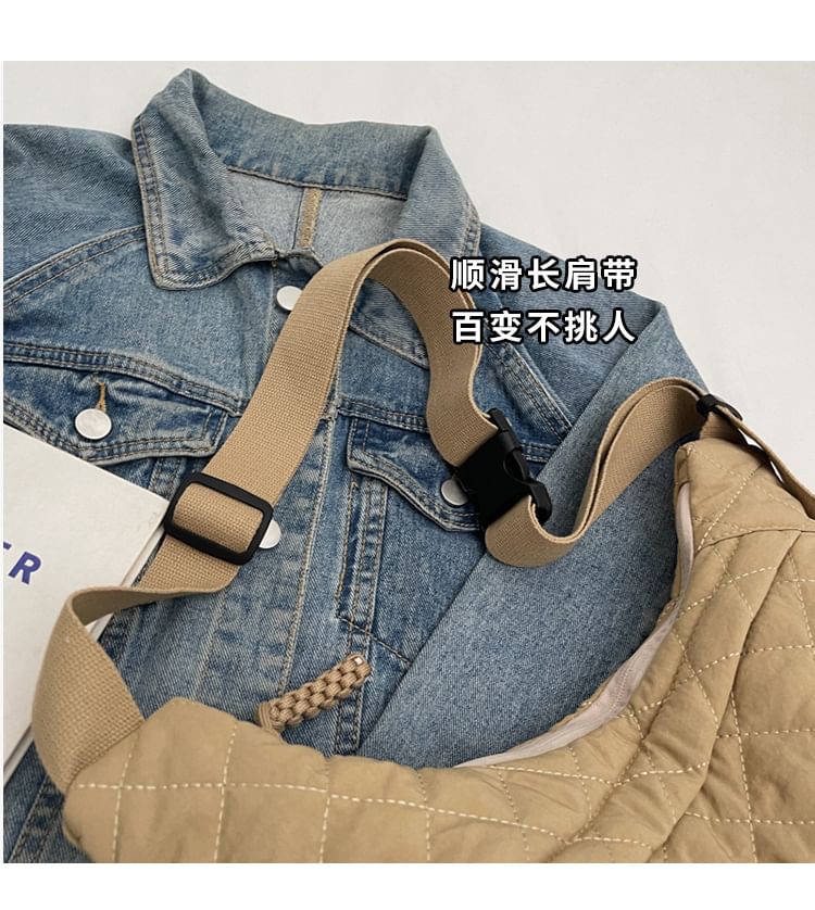 Hikuozy - Gewatteerde nylon crossbodytas met rits
