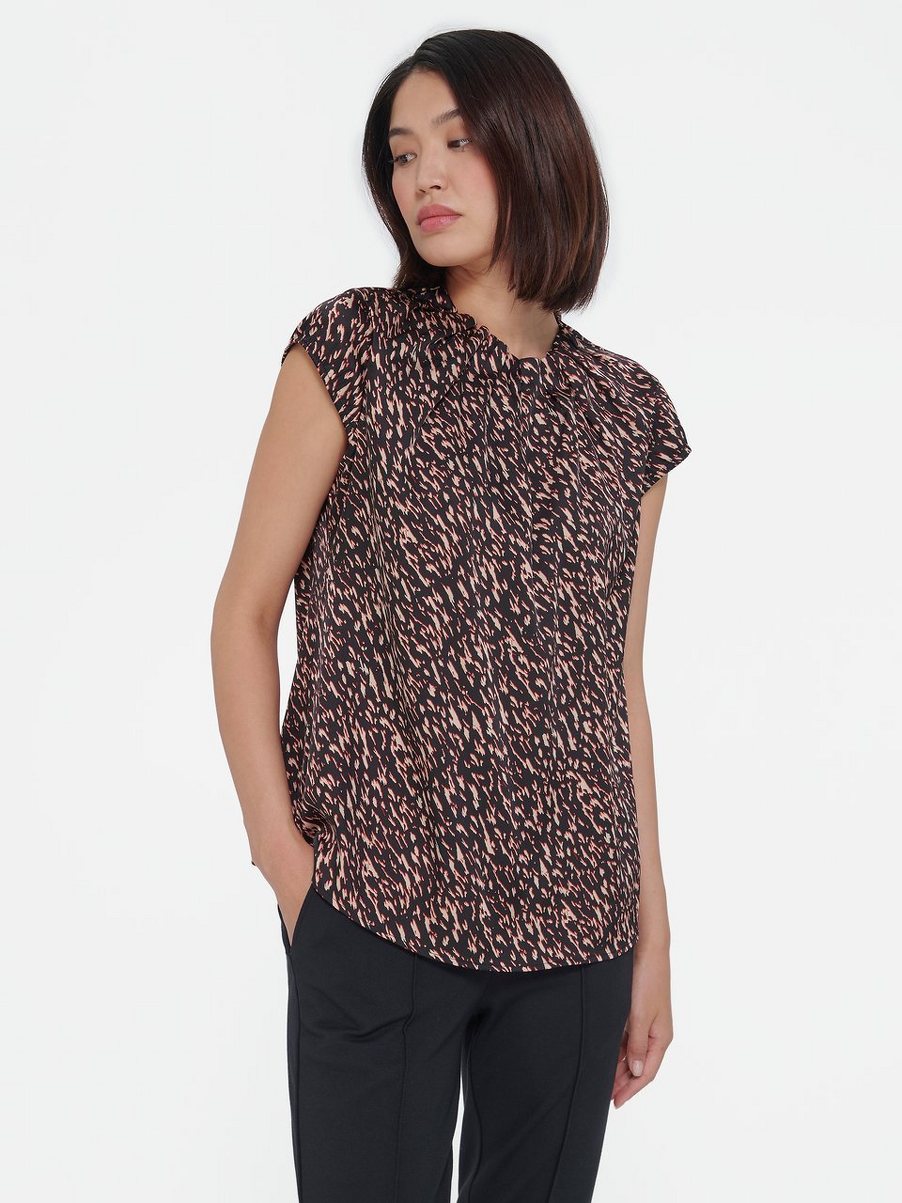 Bluse mit Stehkragen