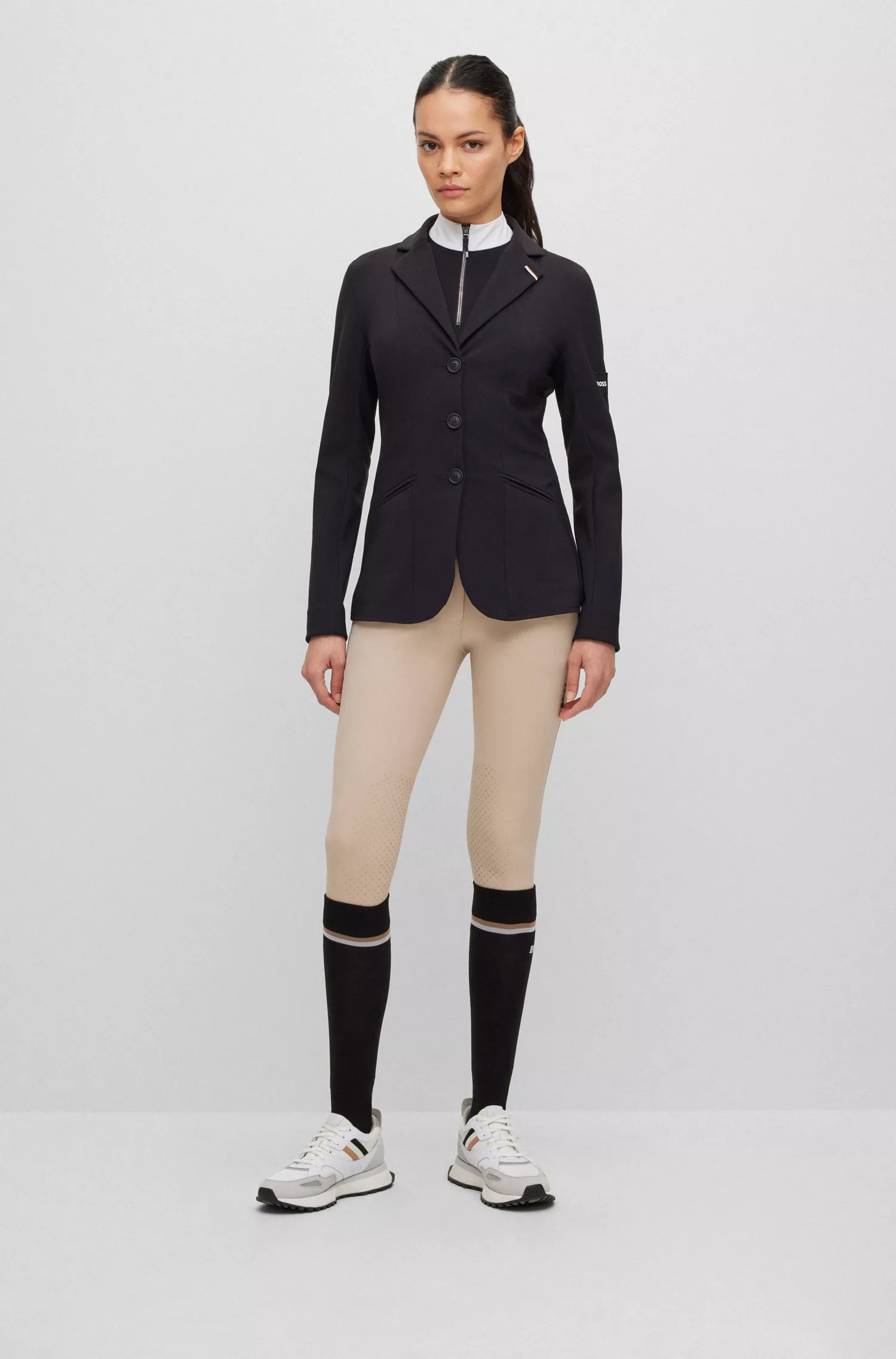 Camisa de competição BOSS Black-Equestrian slim-fit em tecido power stretch.
