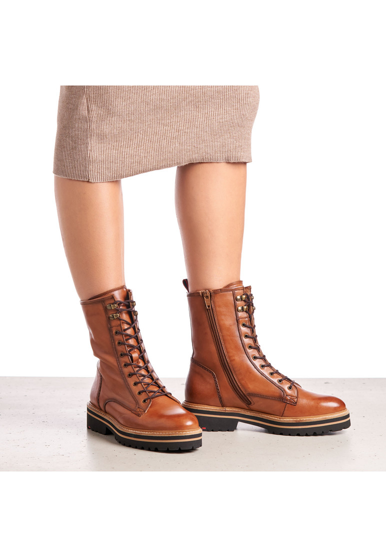 STIEFELETTE Braun