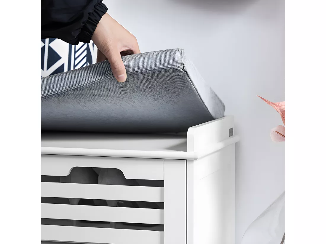 SoBuy Banc à Chaussures, Banc de Rangement à Chaussures, Meuble à Chaussures, Meuble Bas Entrée avec Coussin rembourré, 2 Portes et 4 Compartiments Ouverts, 71 x 35 x 43 cm, Blanc, FSR23-II-W