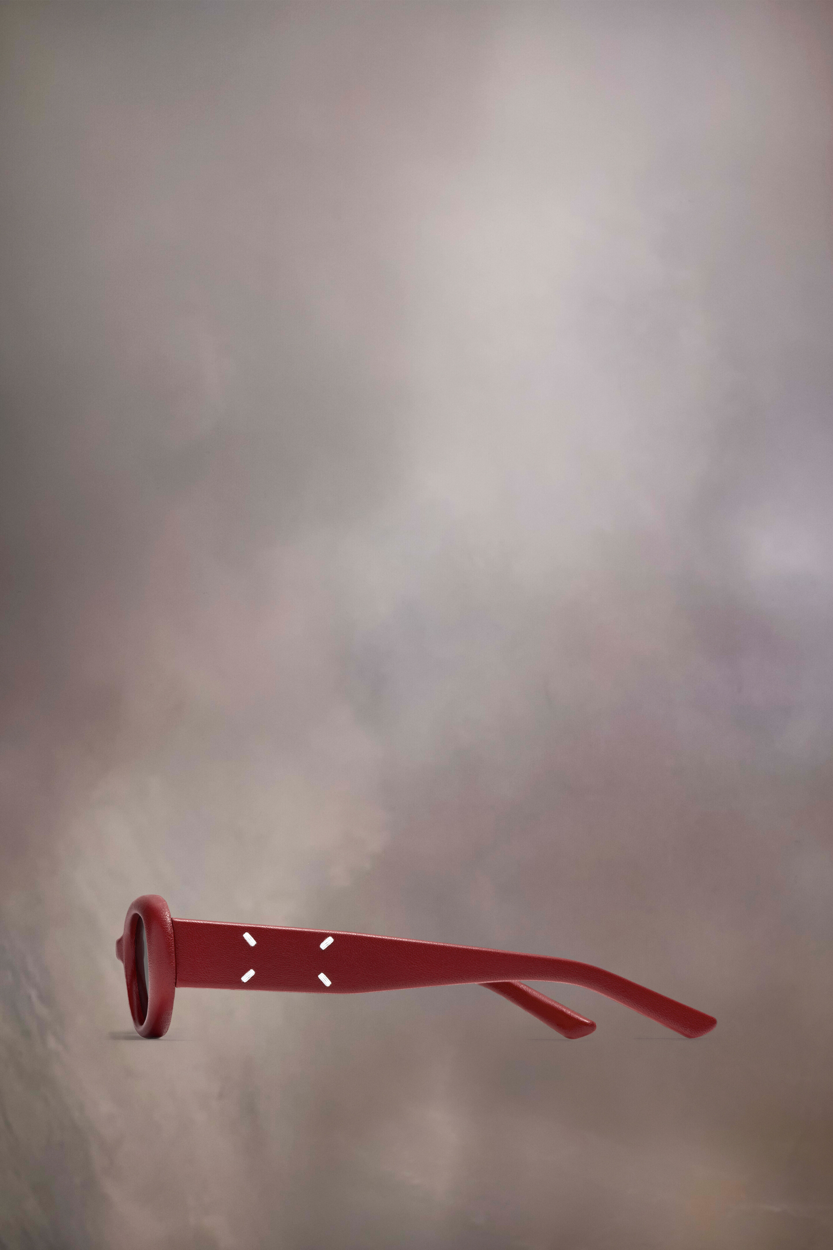 Lunettes de soleil en similicuir rouges x Gentle Monster​