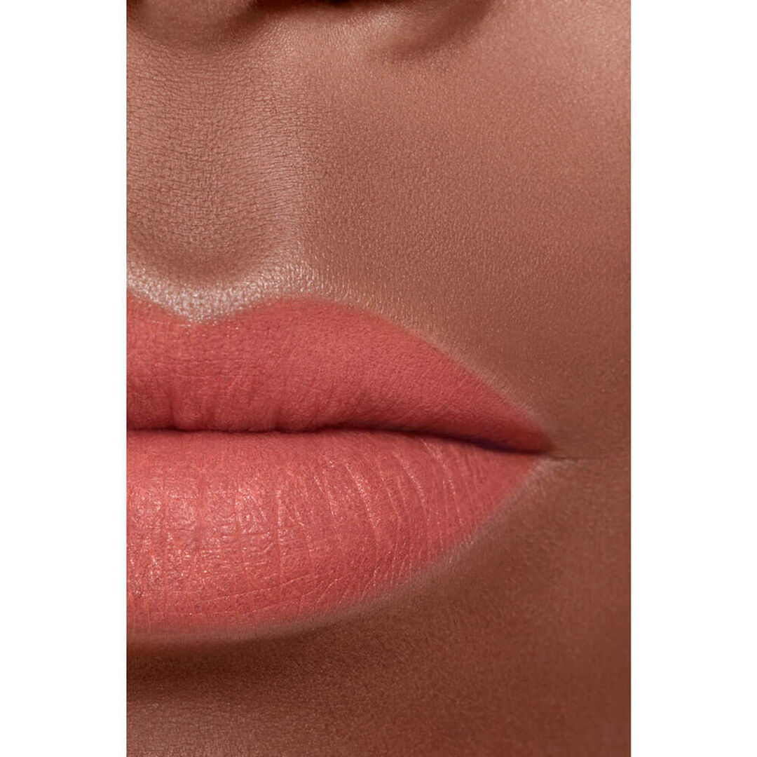 CHANEL Rouge Allure Velvet Batom Mate Luminoso