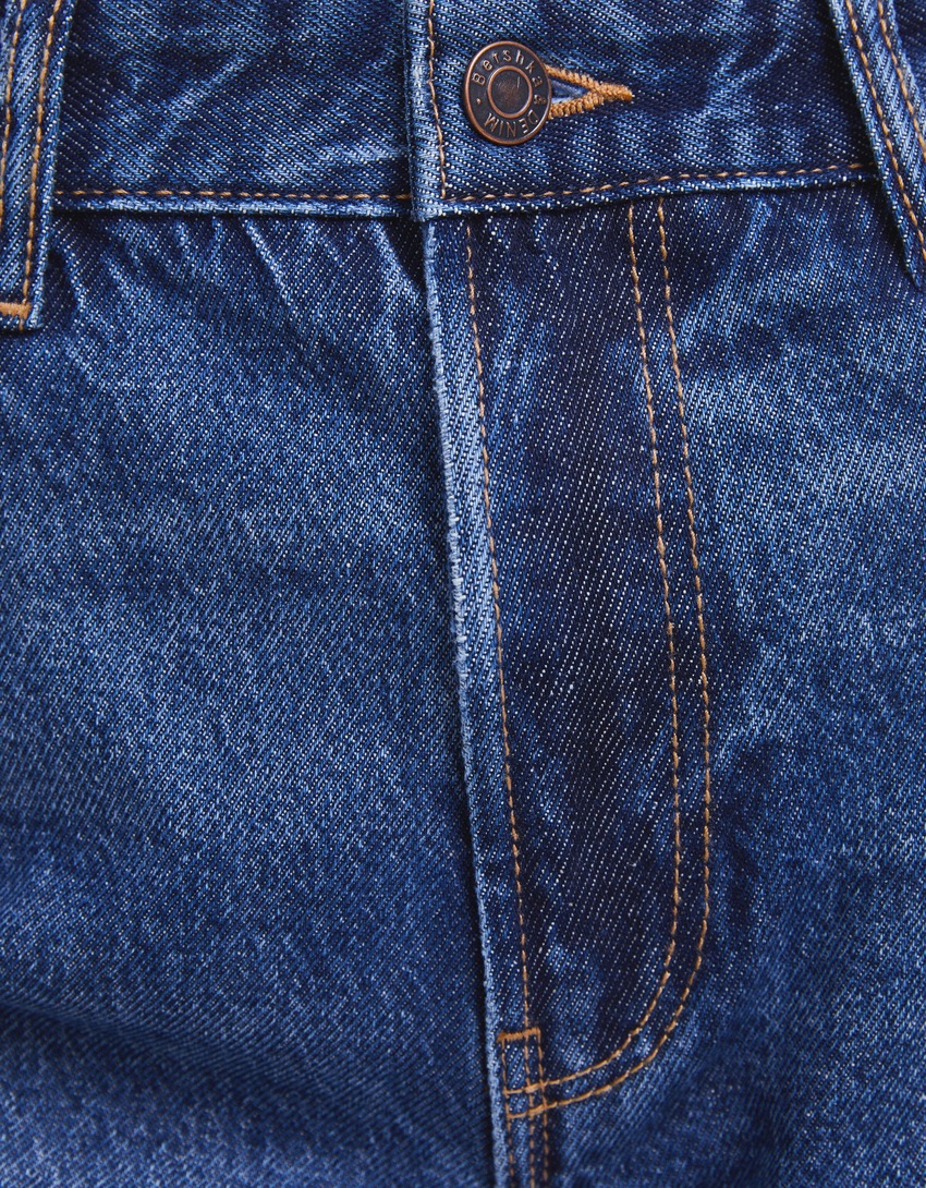 calça jeans de corte reto