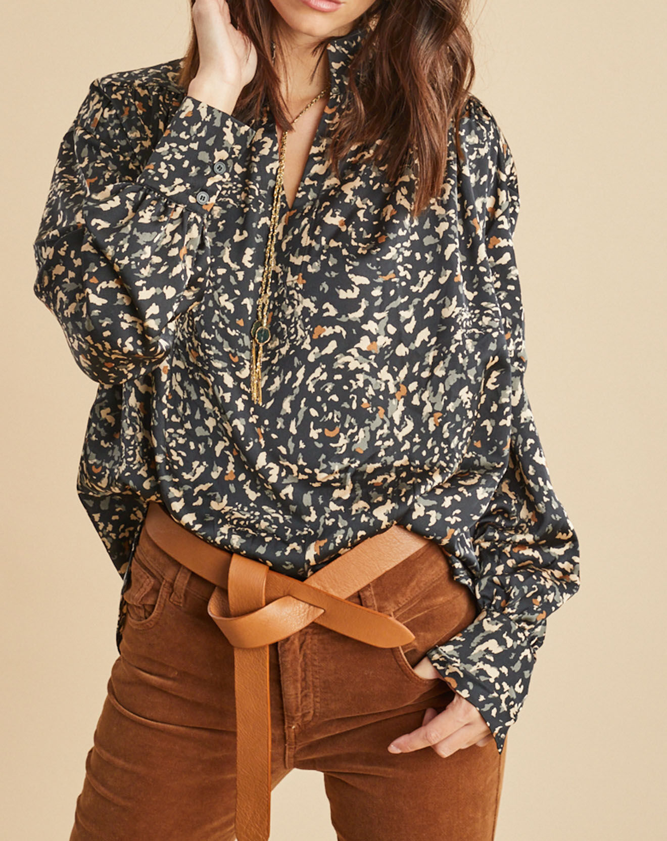 Lauren Vidal Blouse fluide Store military imprimée noire