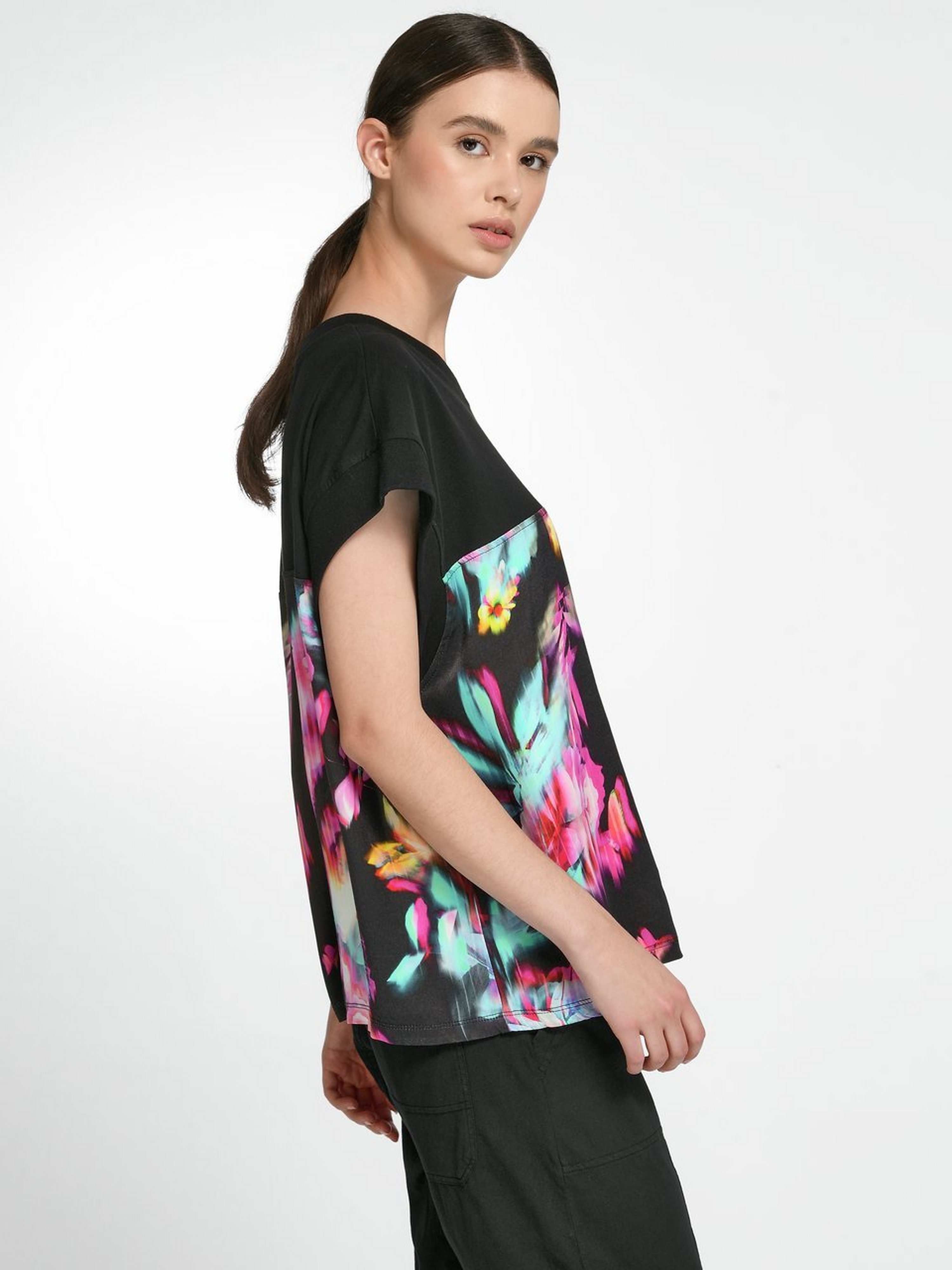 Rundhals-Shirt im Oversized-Style