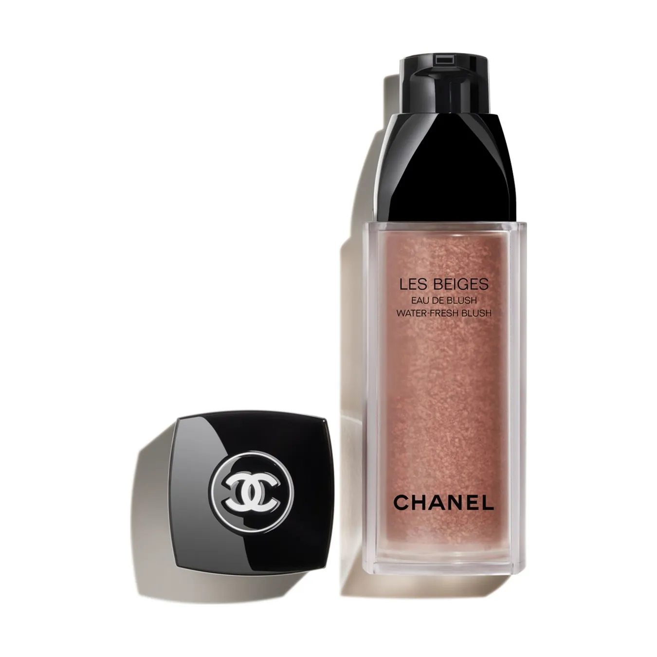 CHANEL LES BEIGES EAU DE BLUSH Eau de blush fraiche et hydratante aux microbulles de pigments. BelleLight Pink