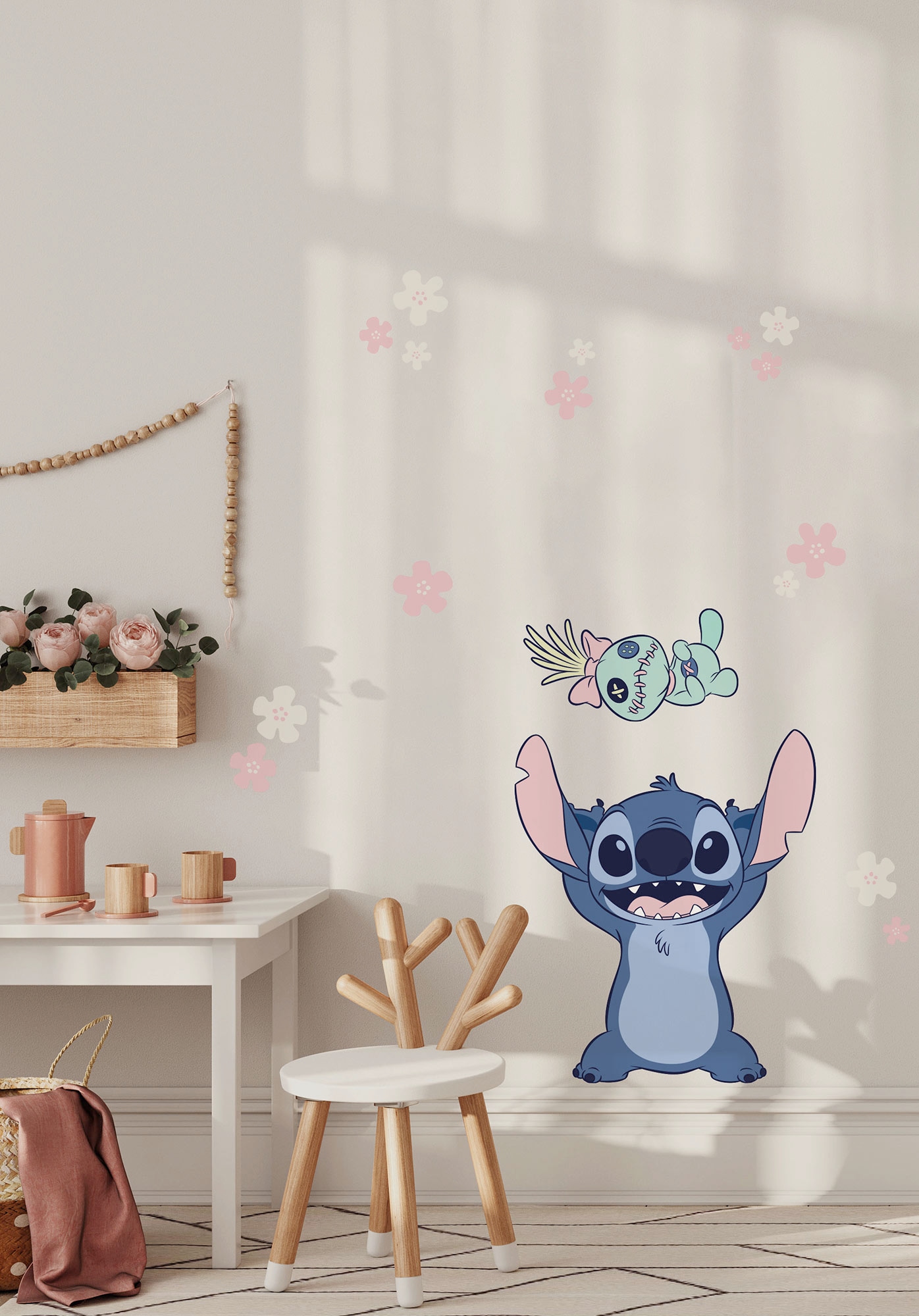 Komar Wandtattoo »Disney Lilo and Stitch Lifesize« 50 x 70 cm (Breite x Höhe) - Kinderzimmer, Wandsticker