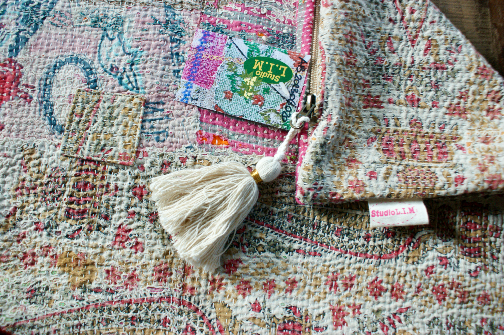 Kussen Kantha vintage 40x60 cm soft yellow pink natural