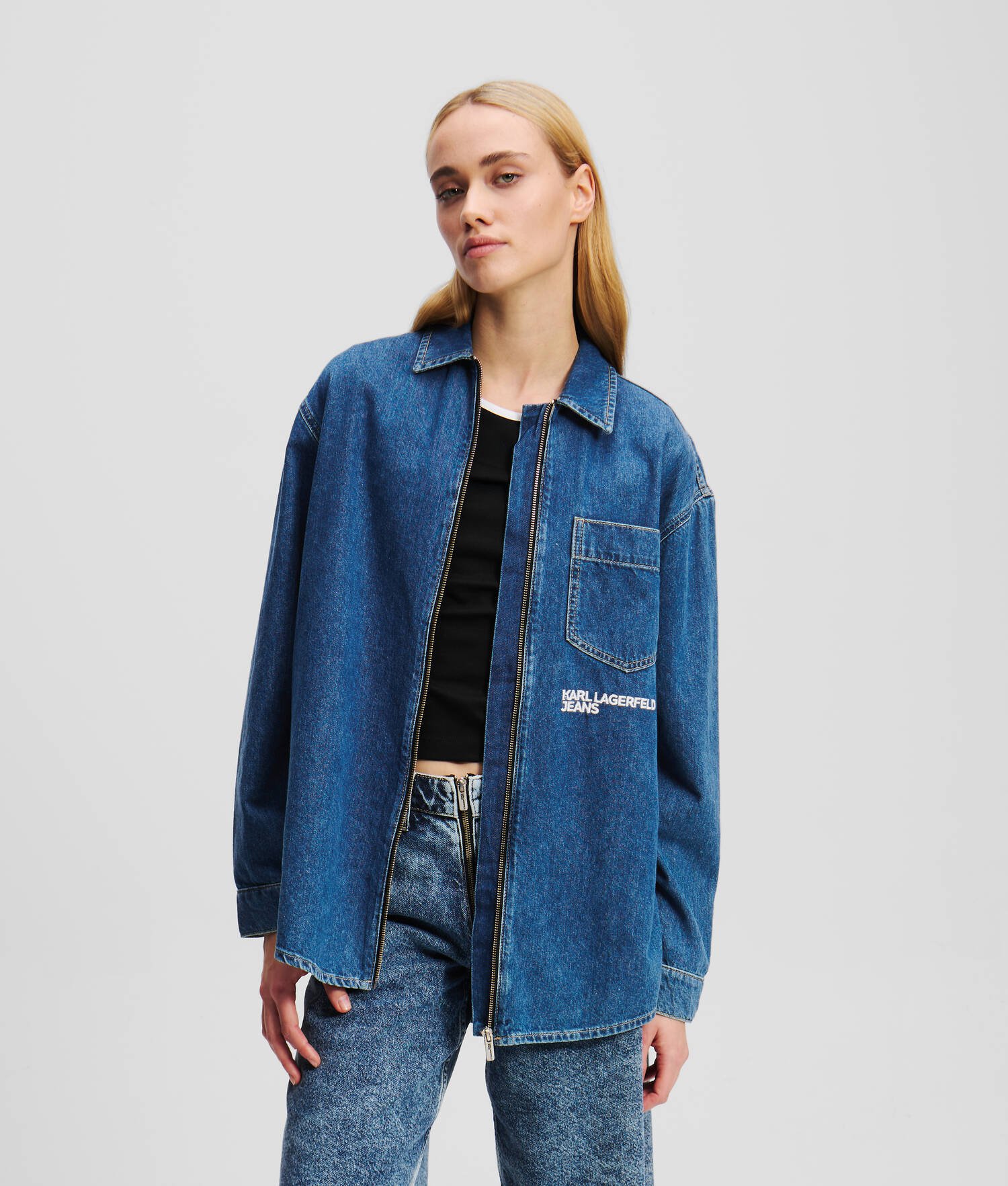 CHEMISE EN DENIM AVEC FERMETURE ZIPPÉE SUR LE DEVANT - Bleu moyen