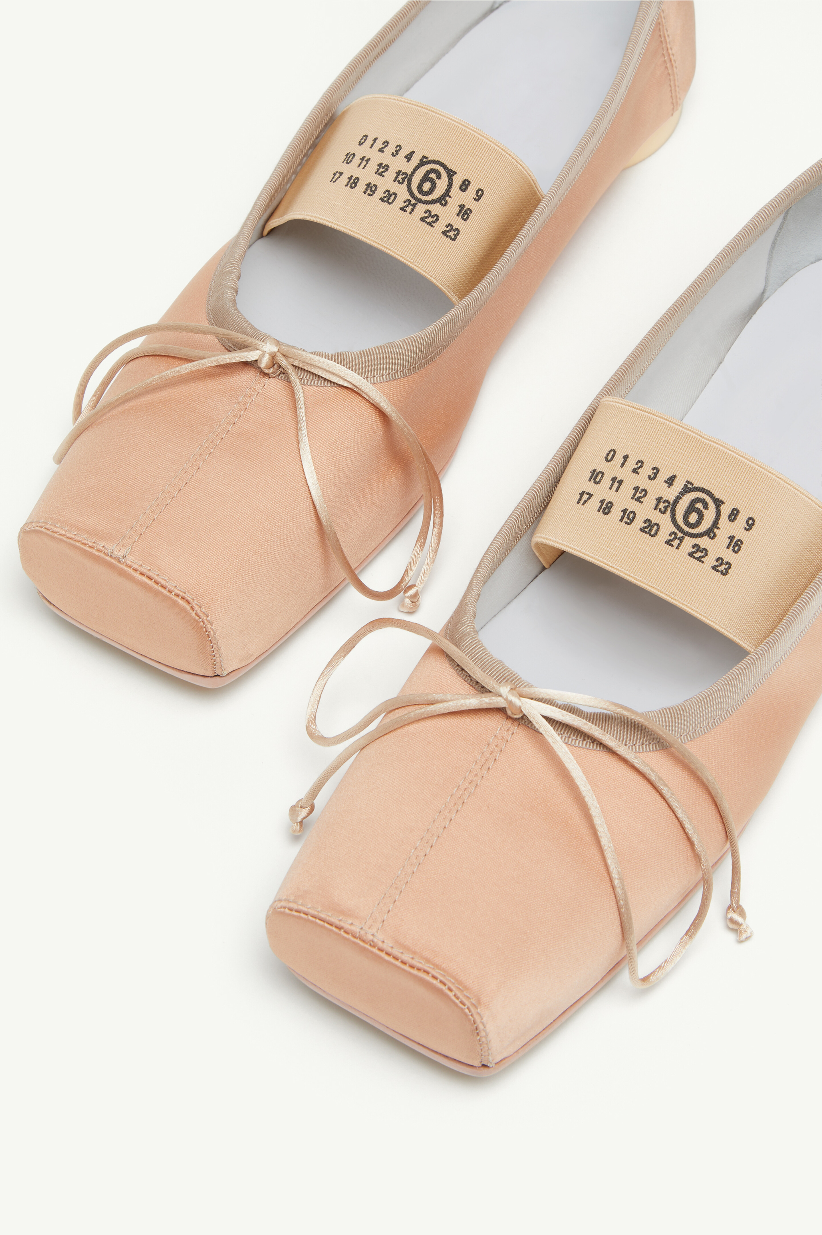Brown Satin Elastic Ballet Flats Brun