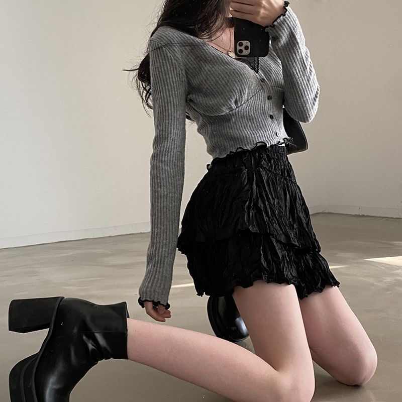 Sosana - Geribbelde crop top met lange mouwen, V-hals en kanten afwerking