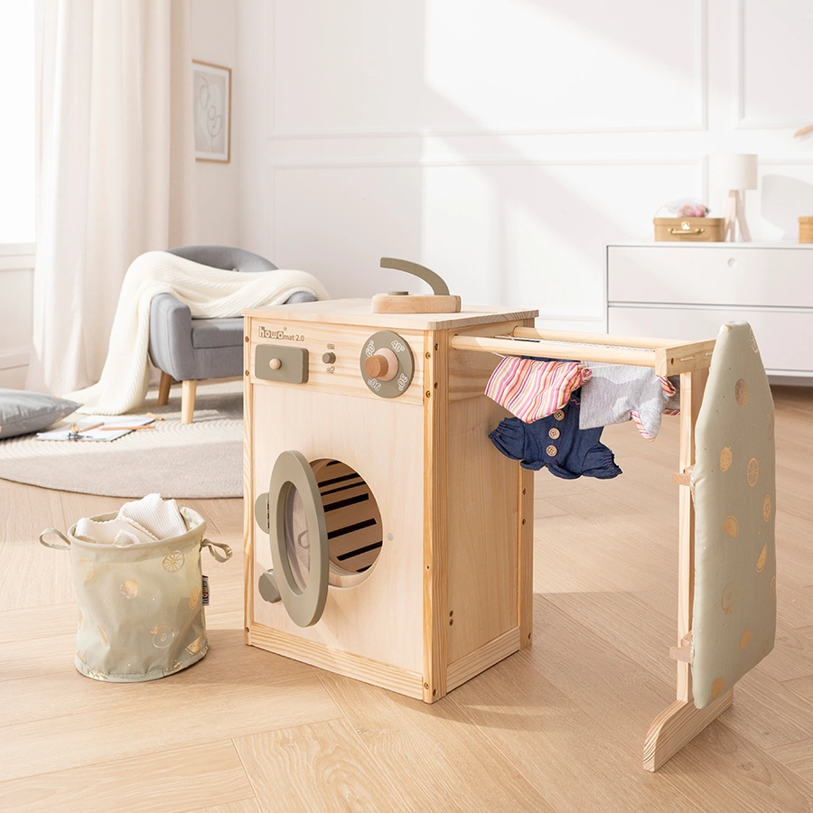 howa® Kinderwaschmaschine aus Holz mit Wäscheleine, Bügelbrett, Wäschekorb und Bügeleisen