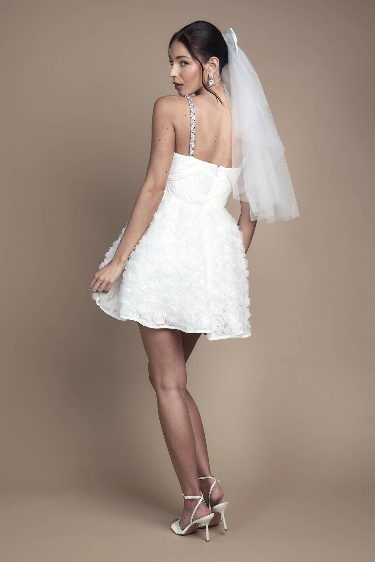Coast Robe Mini à Corsage Plissé et Bretelles Ornées de Bijoux