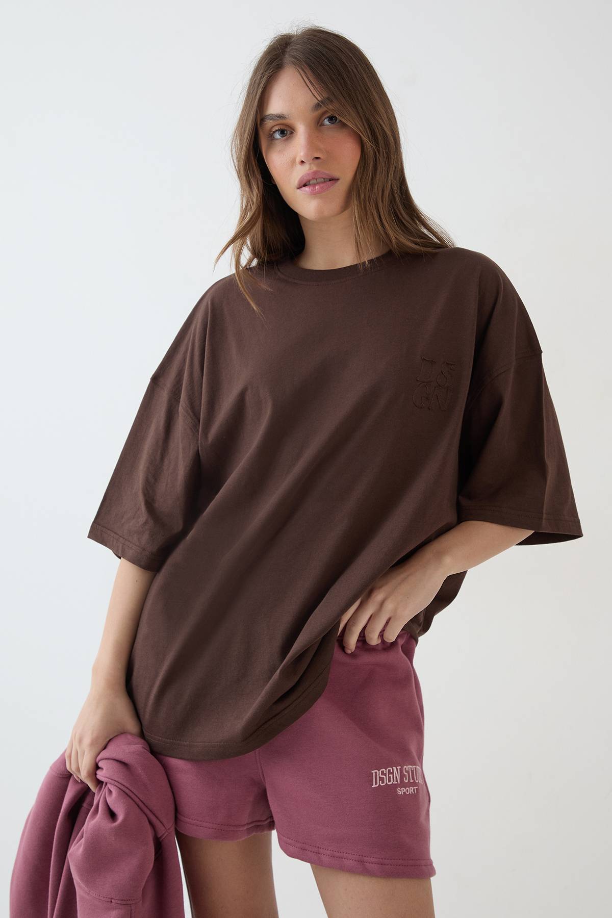 T-shirt Oversize Dsgn Studio Avec Appliqué Ton Sur Ton