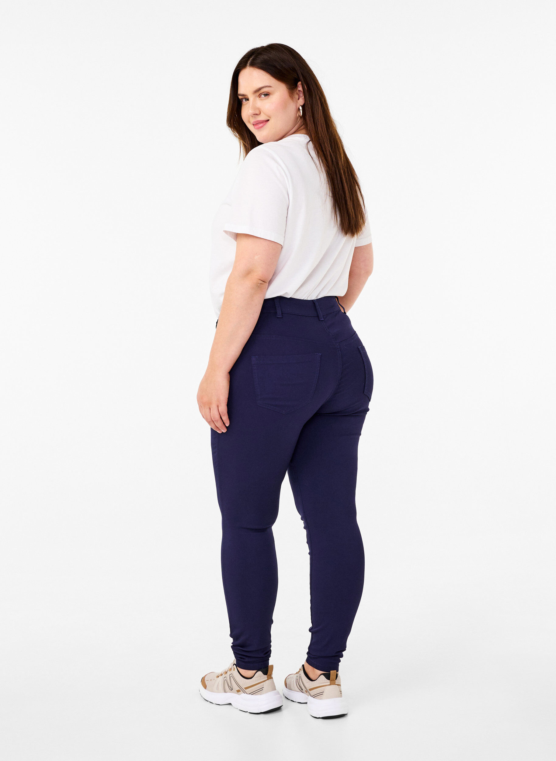 Slim fit bukser med lommer