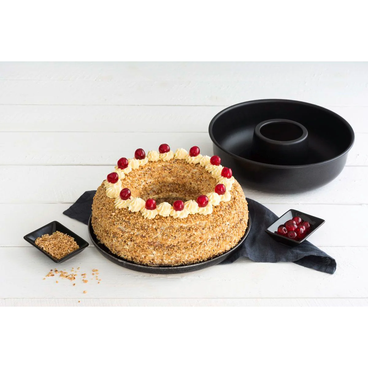 Moule à savarin 28 cm Black Metallic Zenker