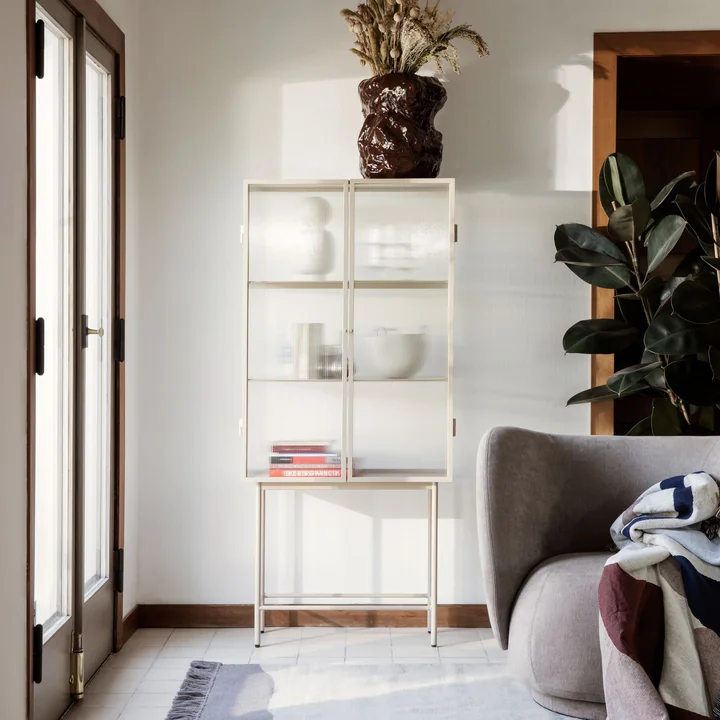 Ferm Living - Haze Vitrine, Reeded Glas, schwarz
