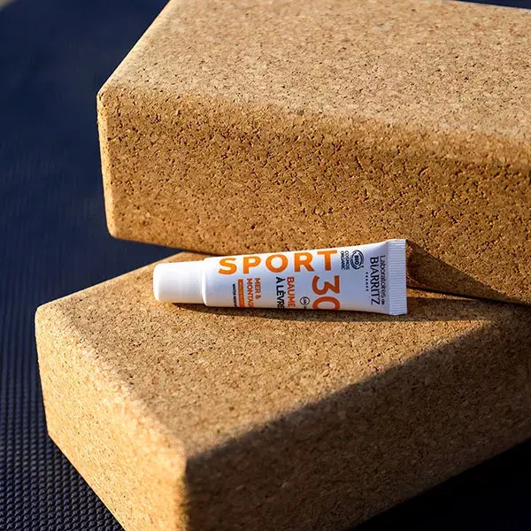 Laboratoires de Biarritz Sun Care Sport protetor labial FPS30 orgânico 15ml