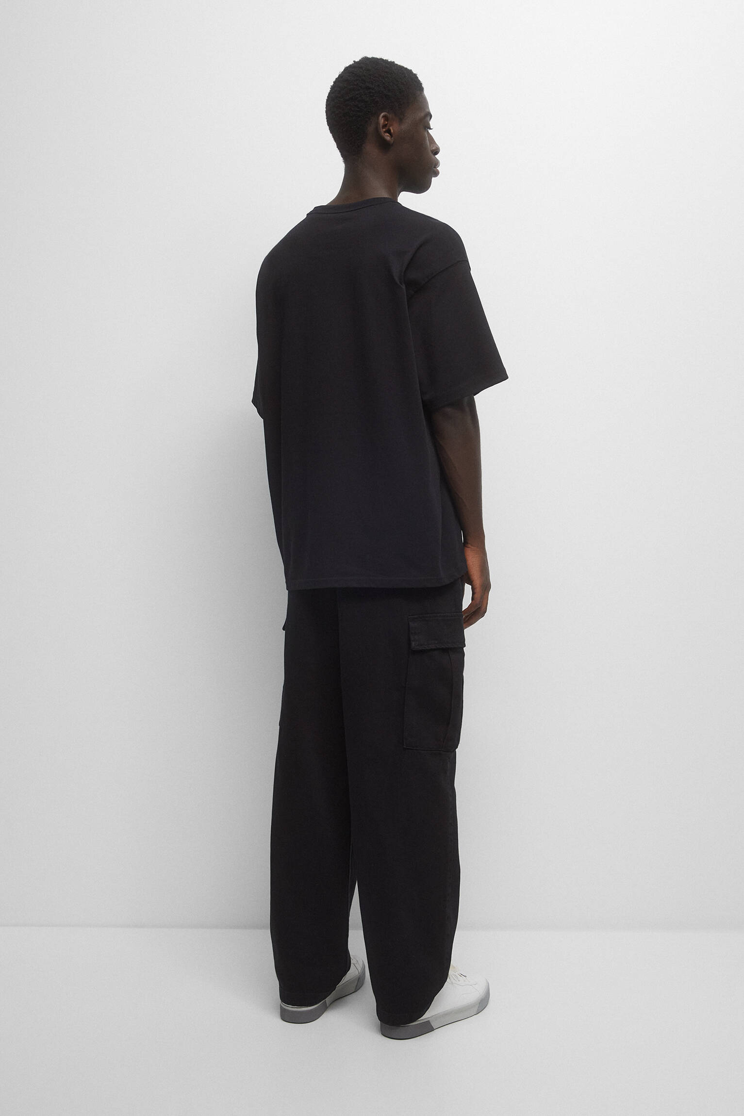 CALÇA CARGO COM CORDÃO - PRETA