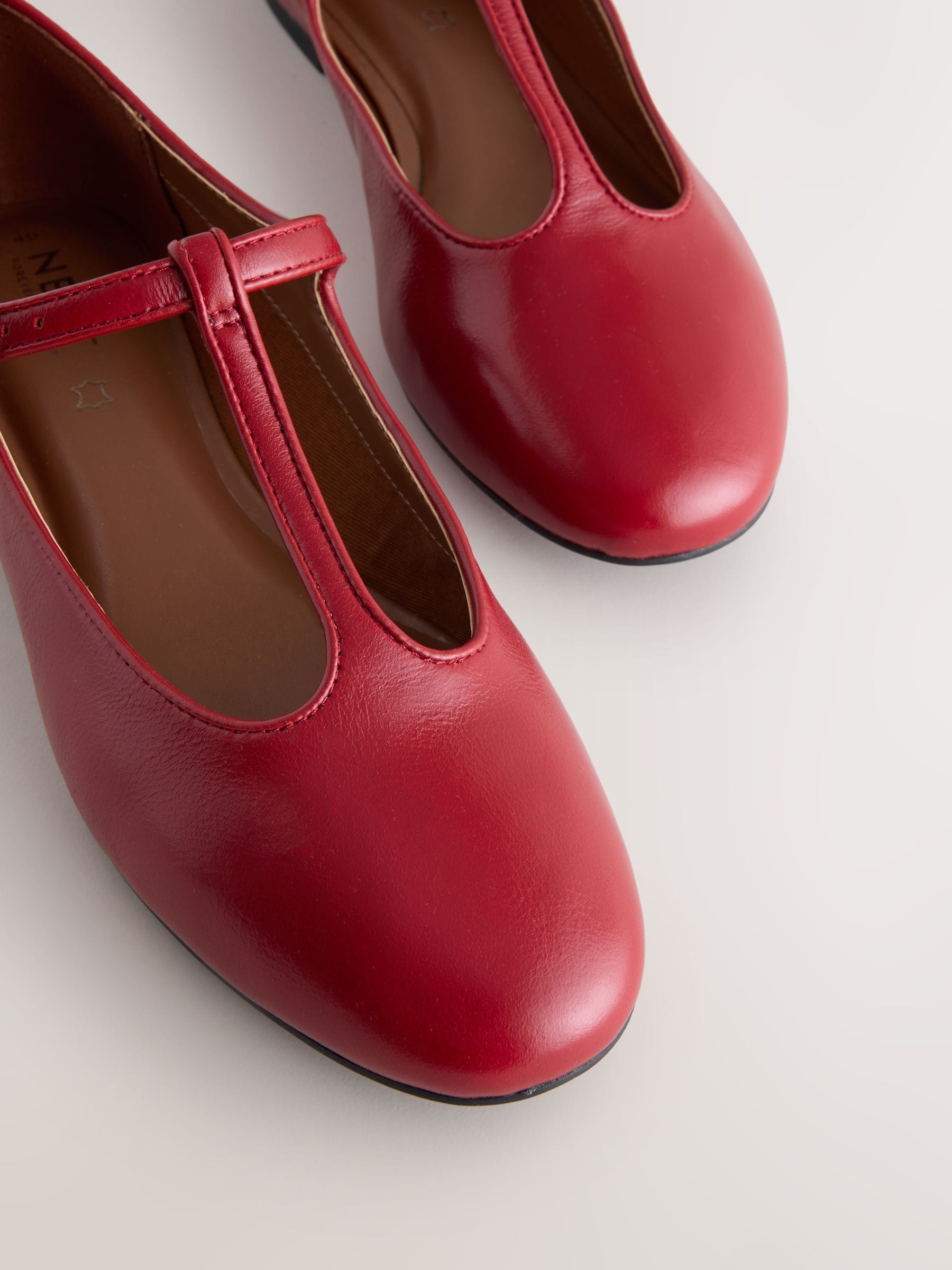 Rood - Forever Comfort® leren T-Bar Mary Jane-schoenen