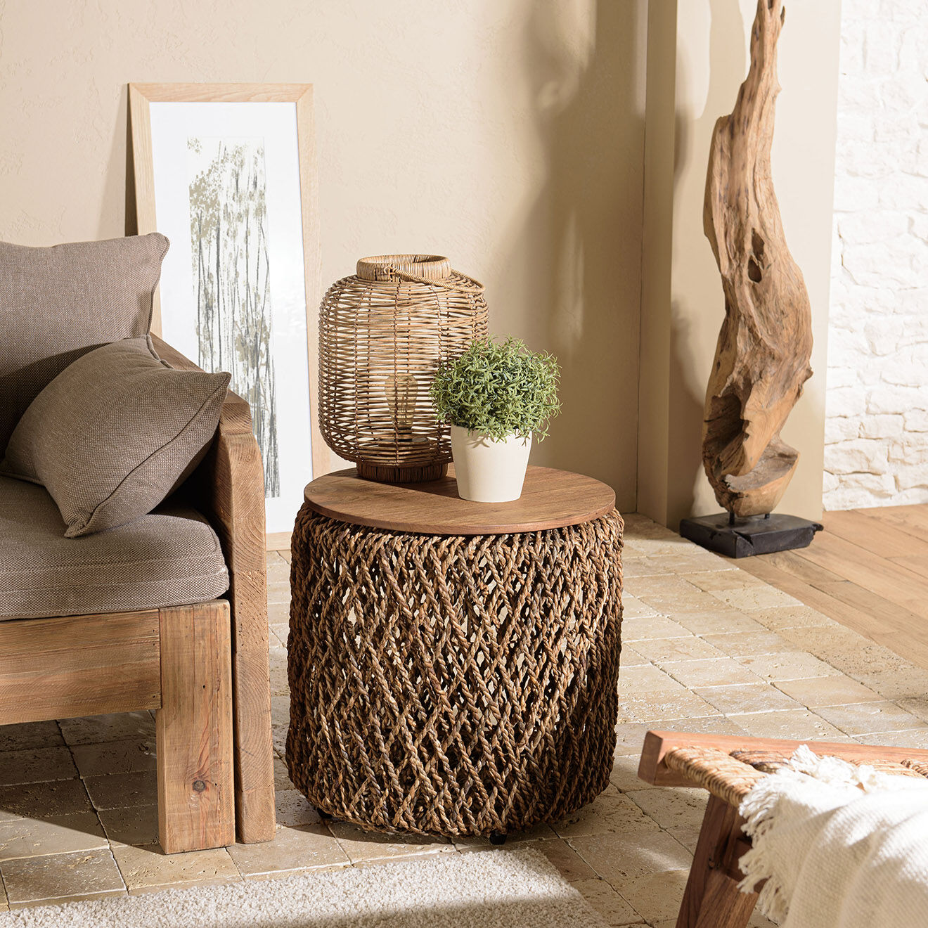 Macabane Table d'appoint ronde en tissage de fibre de cocotier Sixtine bois - 49x49x47 cm