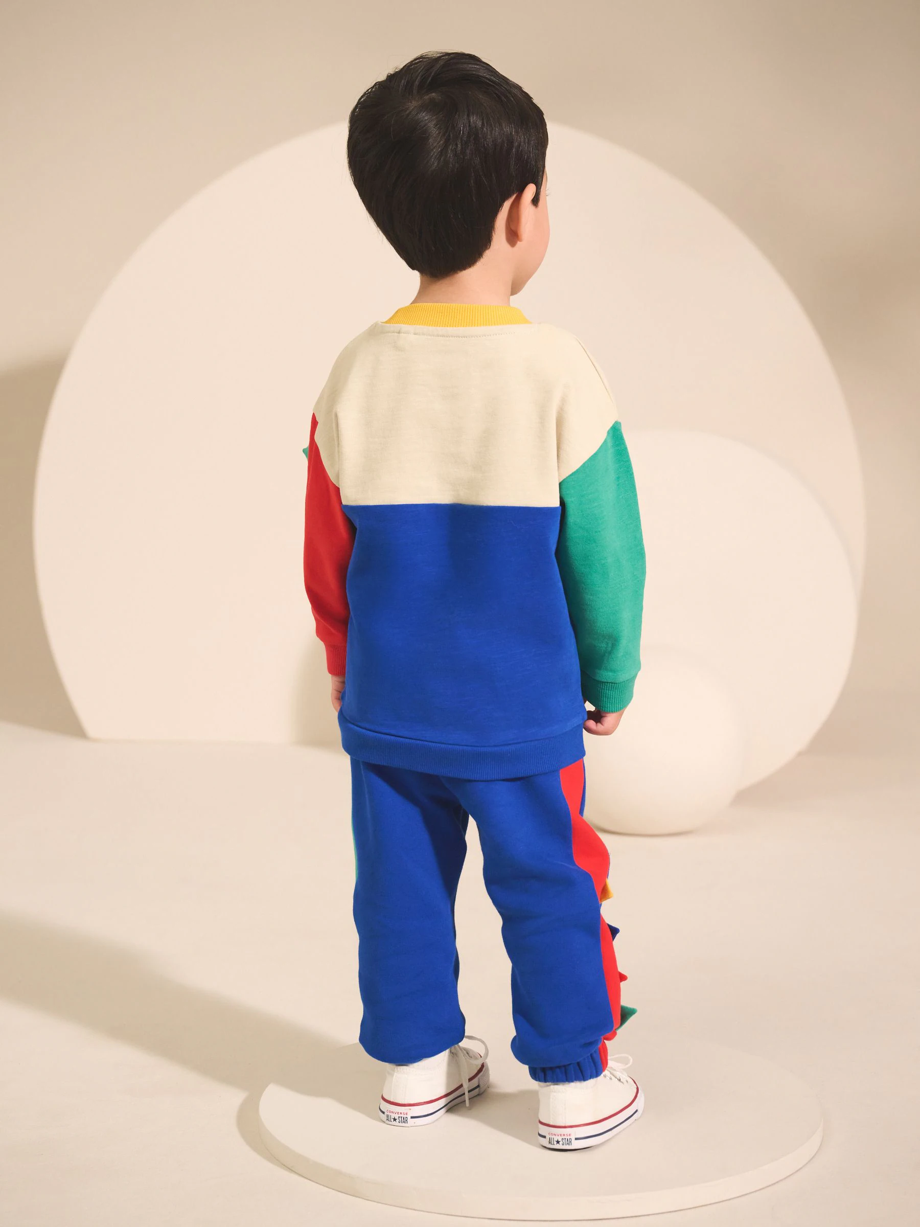 Multi Dinostekels - Set van zacht T-shirt met lange mouwen en joggingbroek (3mnd-7jr)