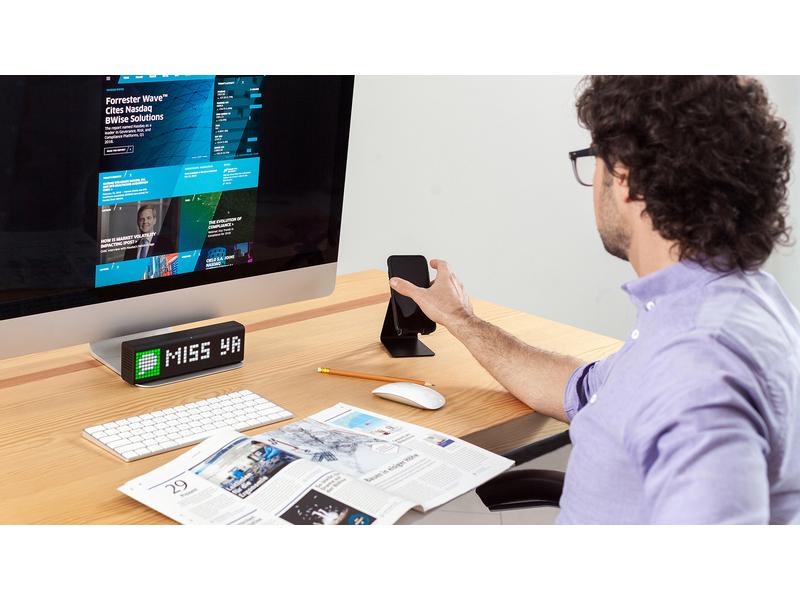 LaMetric Smart-Display LaMetric Time LaMetric TIME Tischuhr für Smart Home