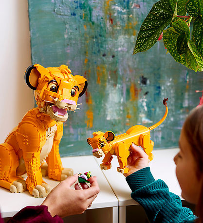 LEGO? Disney - Ung Simba - L?vernes Konge 43247 - 1445 Dele