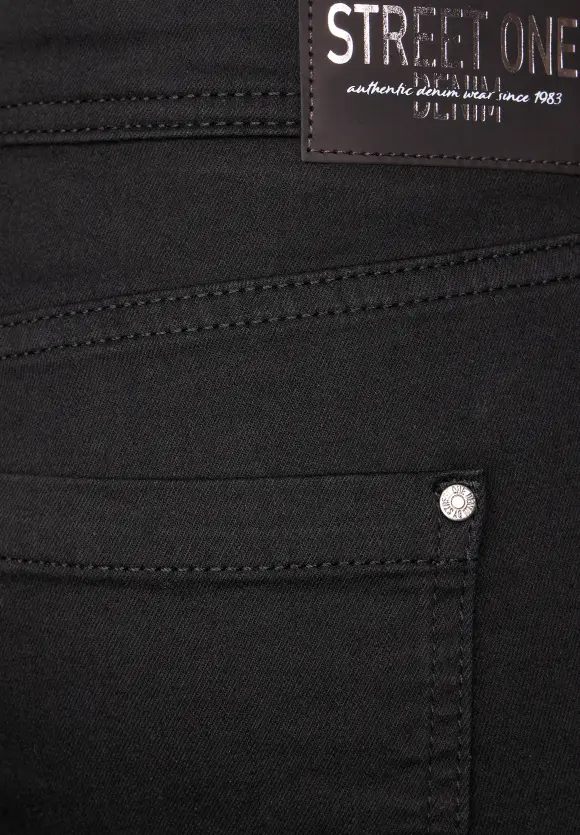 Casual Fit Thermohose - clean black thermo