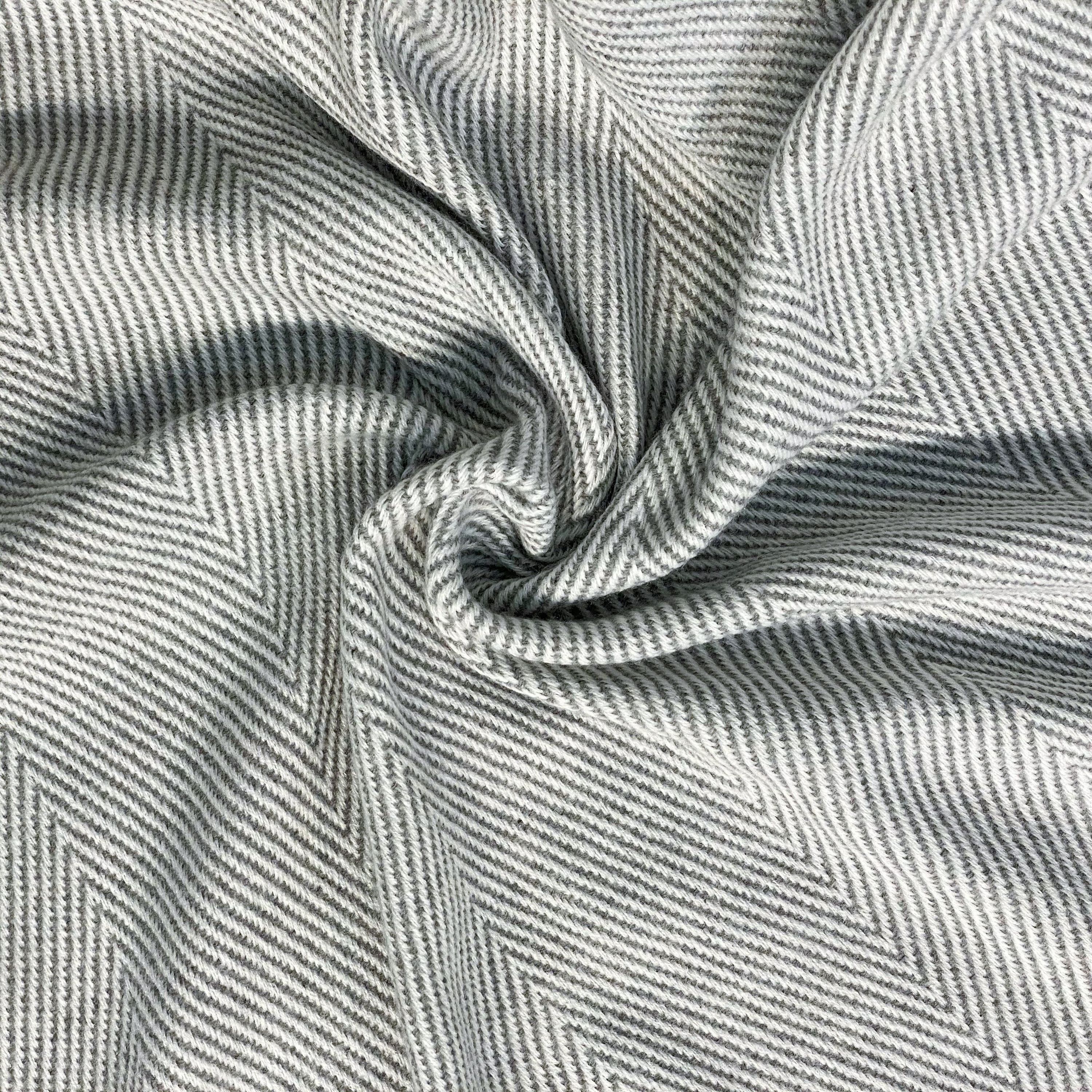 Kuscheldecke SASHA 130 x 170 cm grau