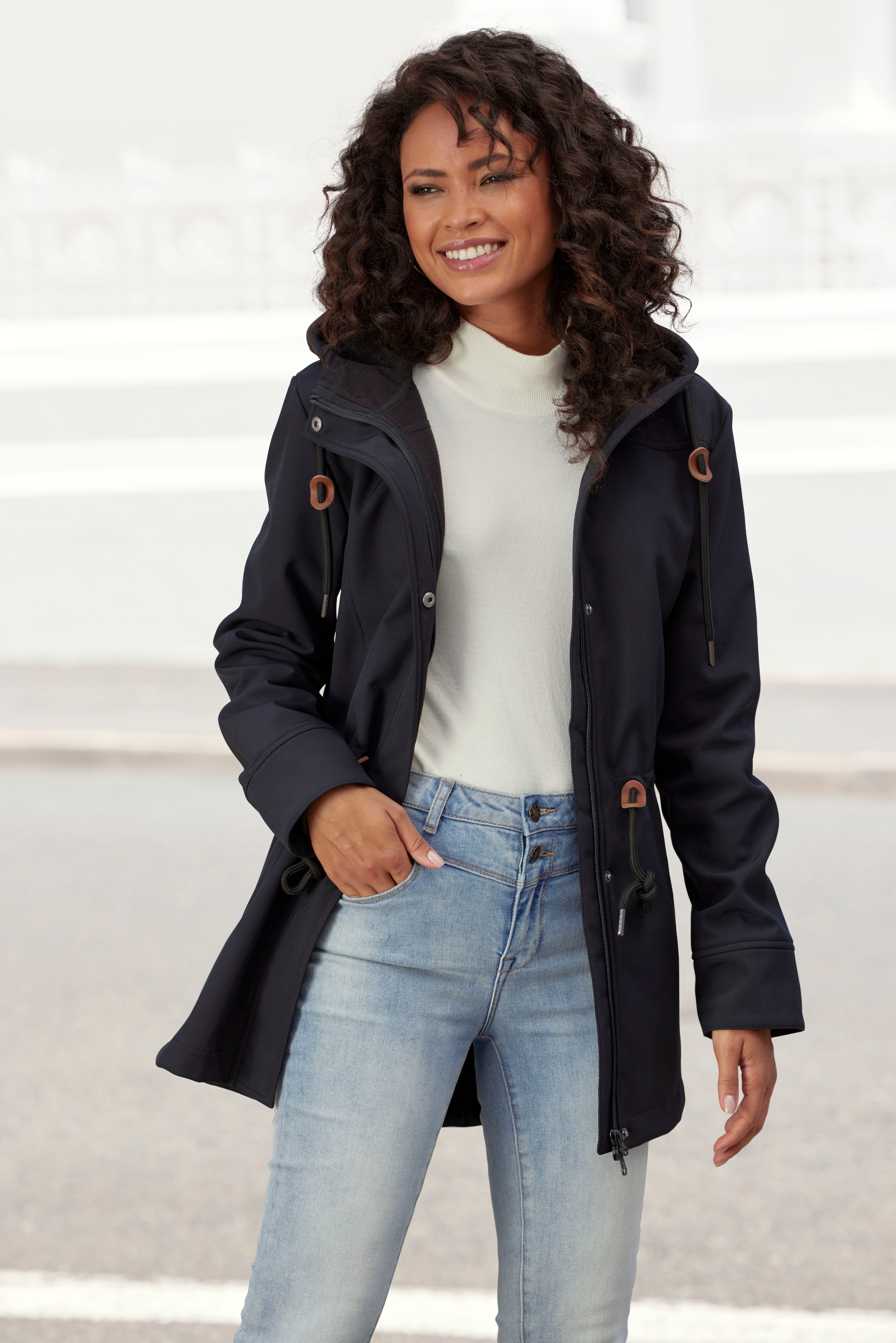 Vivance active Softshelljacke mit Kapuze mit Kordelzug an der Taille