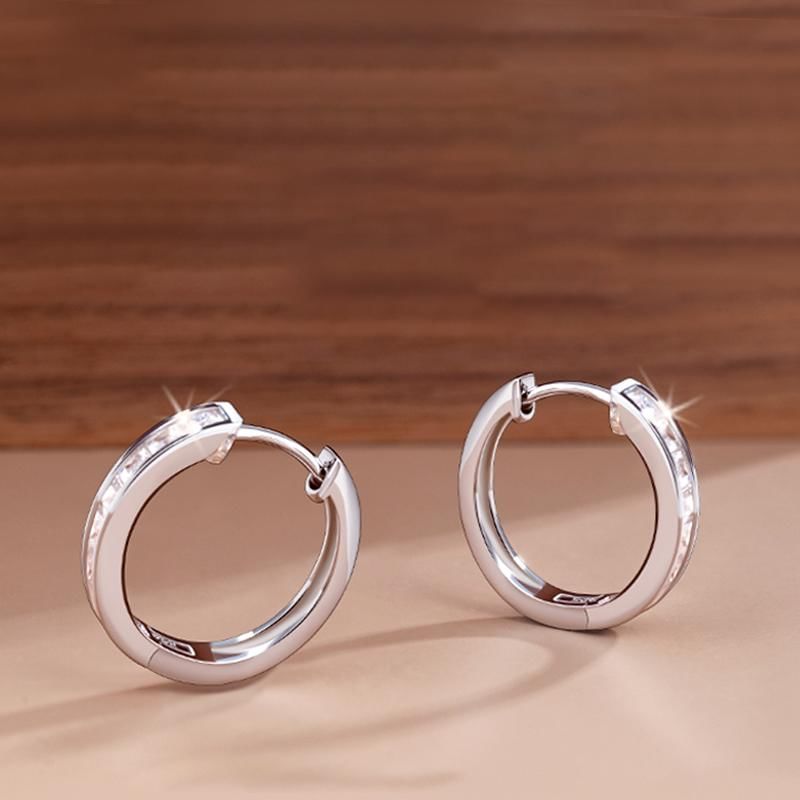 Lilafey - Huggie-oorbel met strass-legering