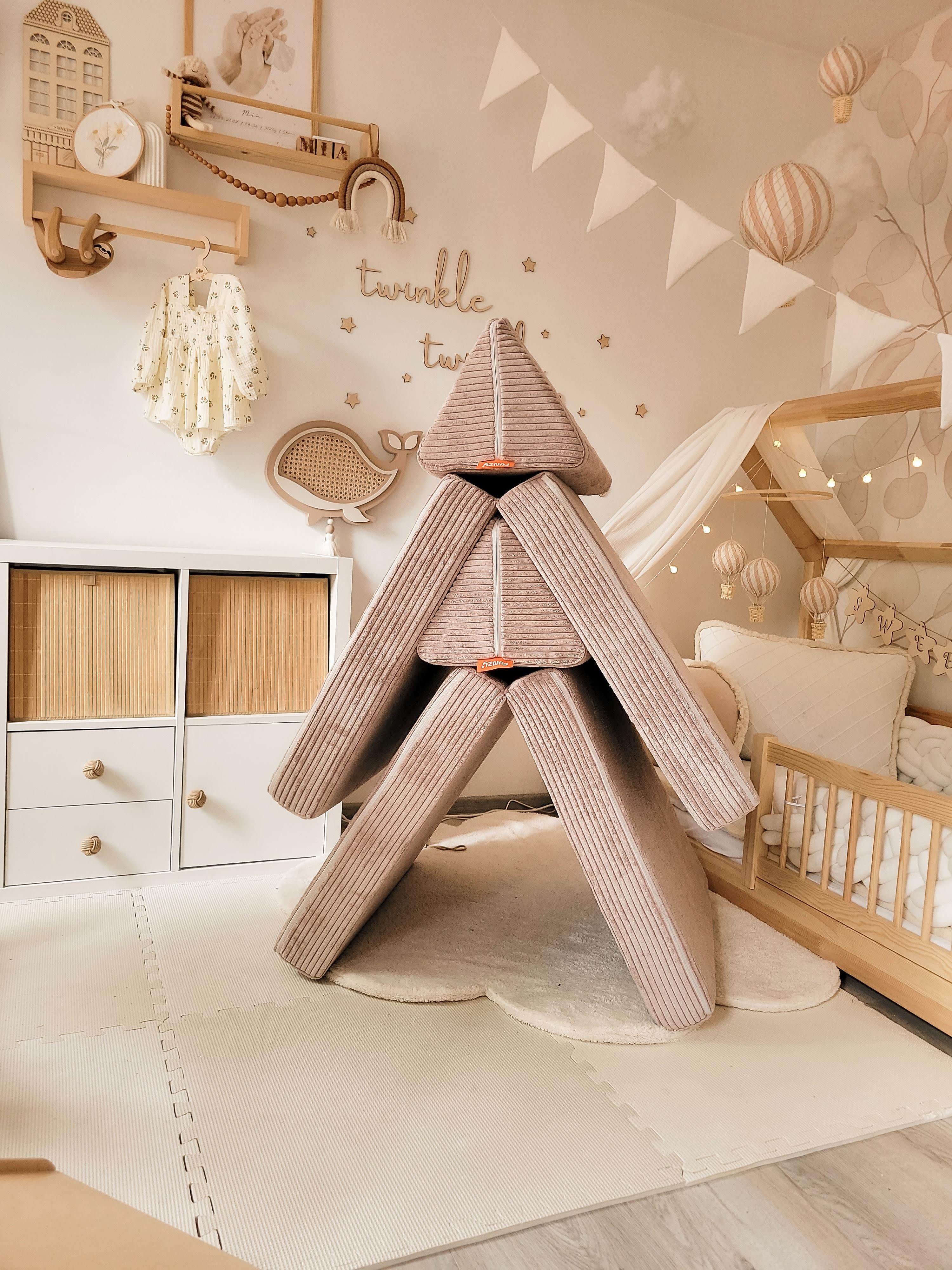 Handgemaakte modulaire corduroy speelbank voor kinderen Mila