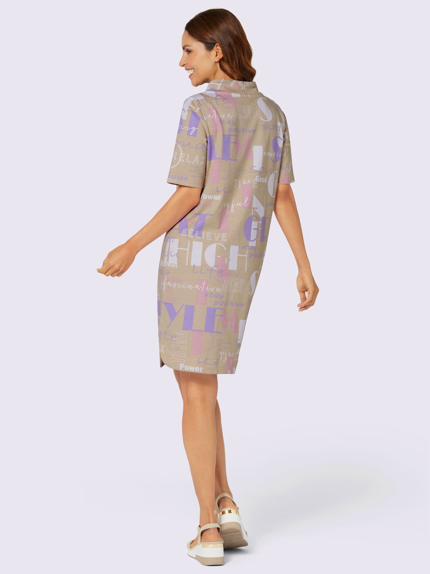 Robe en matière sweat coupe affinante
