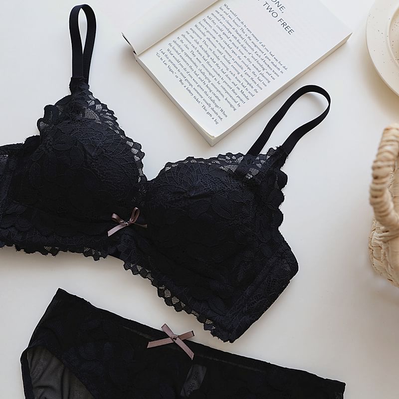 Nabla - Draadloze kanten bh / panty / set