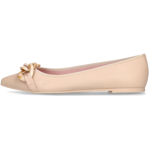 Pretty Ballerinas - Ella Marrón